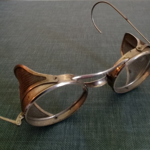 STEAMPUNK/COSPLAY/HALLOWEEN GOOGLES - Picture 2 of 6